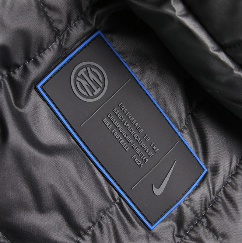 Giacca 25/26 Nerazzurri + Maglia in Omaggio (Offerta)