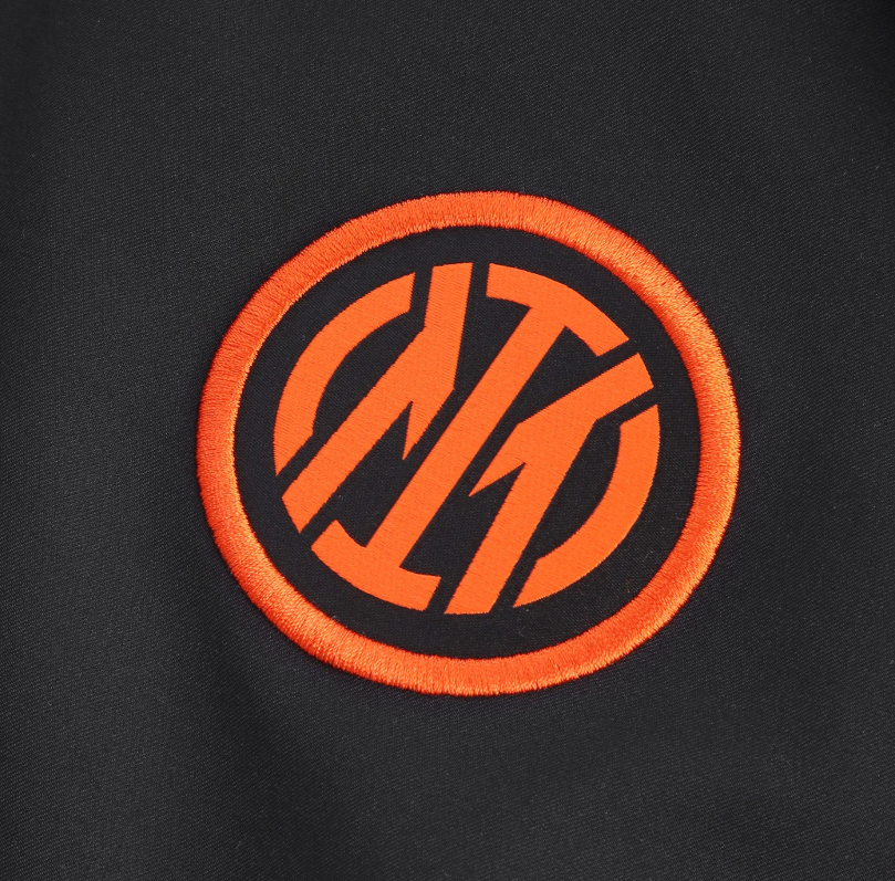 Tuta 25/26 Nerazzurri + Maglia in Omaggio (Offerta)